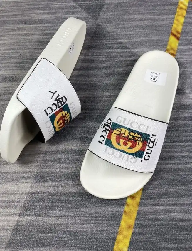 hype Gucci Slippers