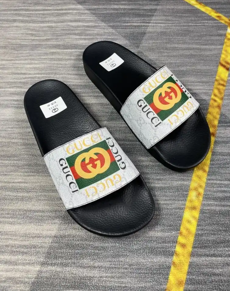 hype Gucci Slippers