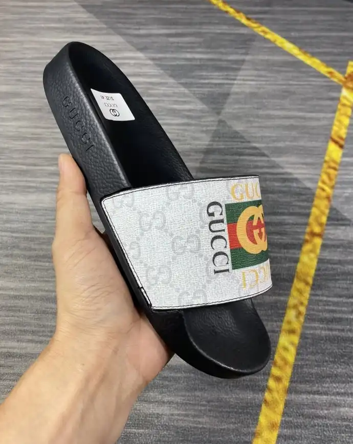 hype Gucci Slippers