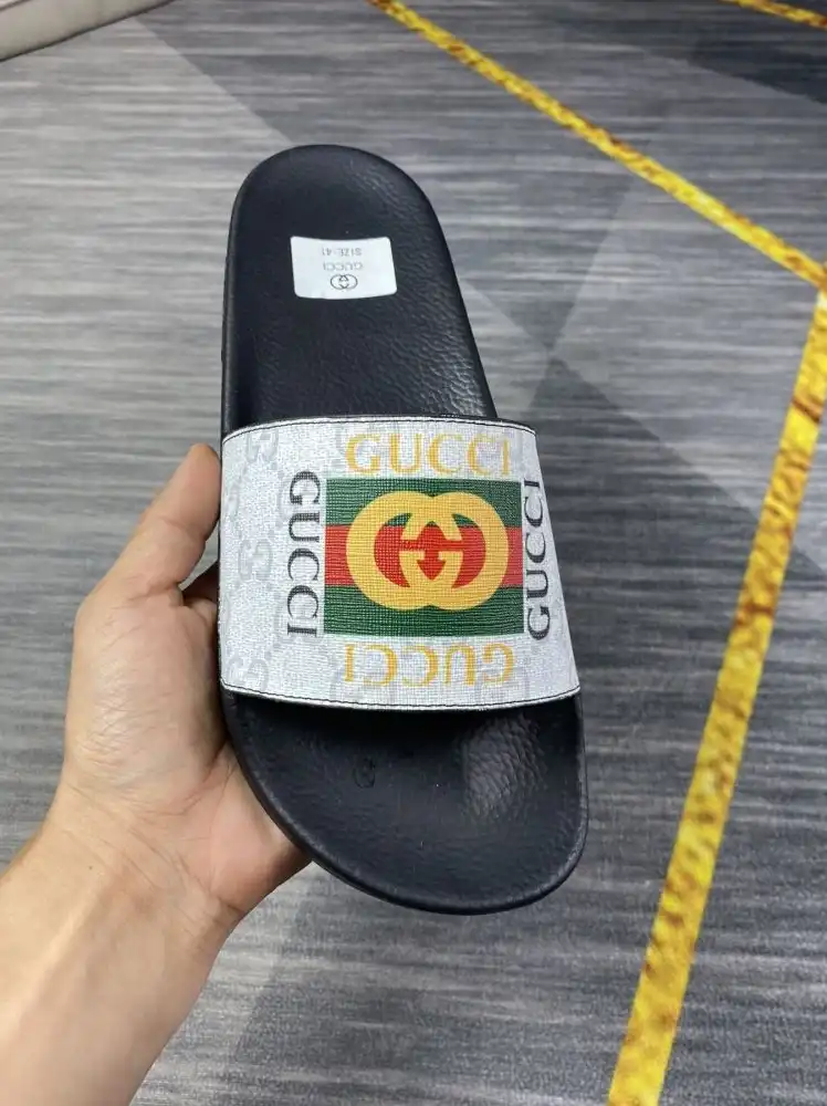 hype Gucci Slippers