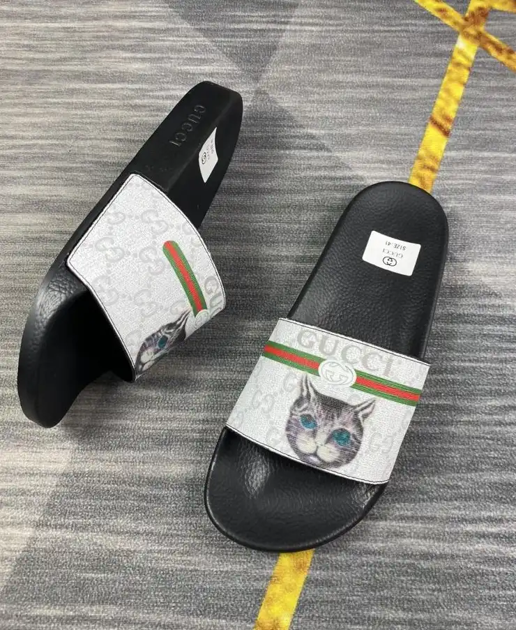 hype Gucci Slippers