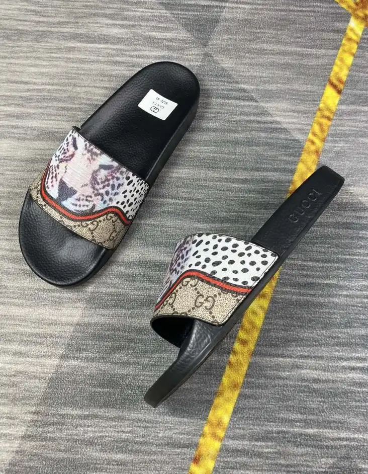 hype Gucci Slippers