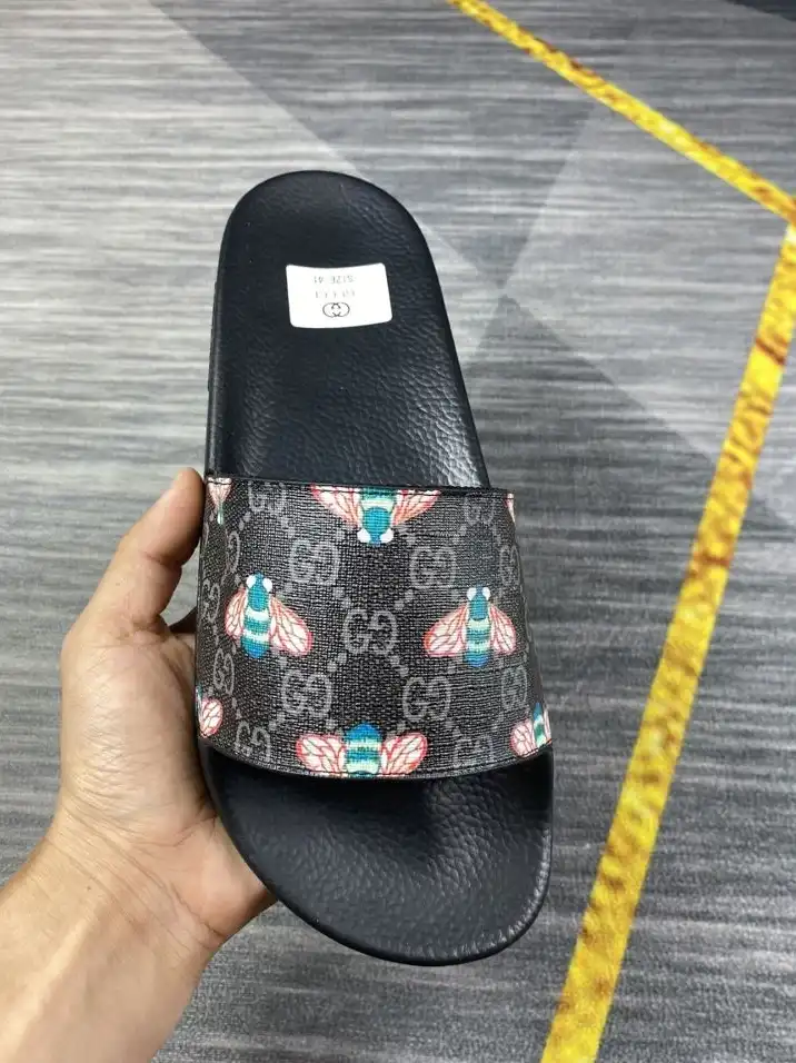 hype Gucci Slippers