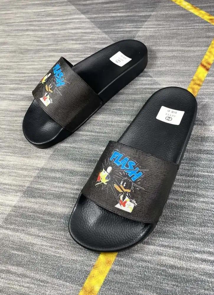 hype Gucci Slippers