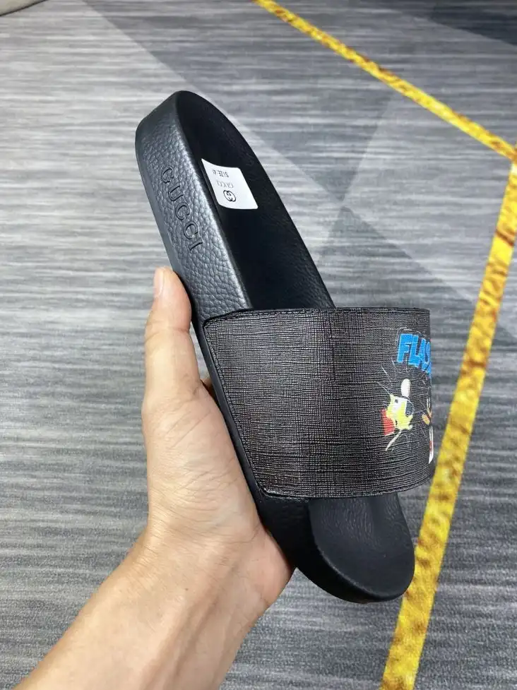 hype Gucci Slippers