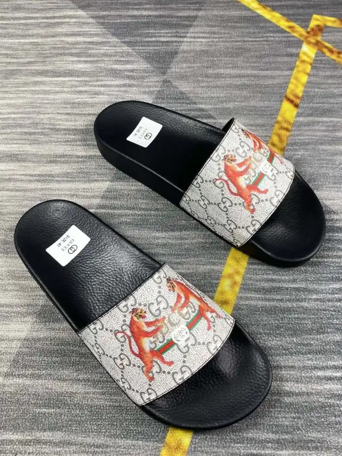 hype Gucci Slippers