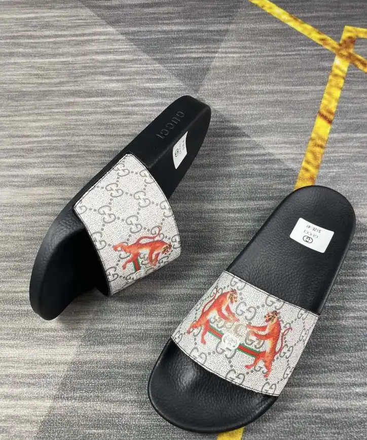 hype Gucci Slippers