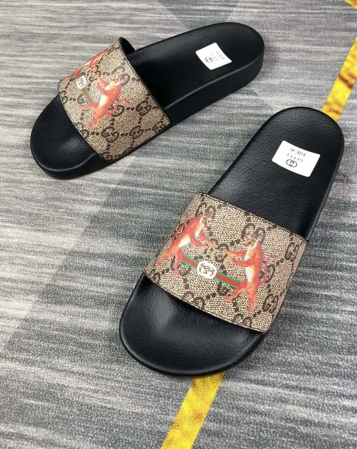 hype Gucci Slippers