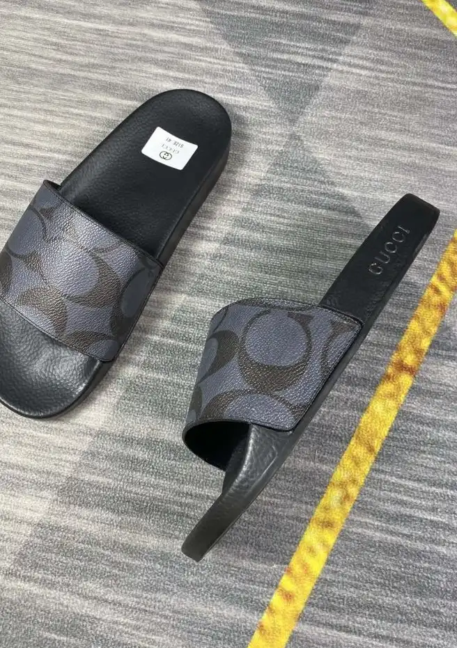 hype Gucci Slippers