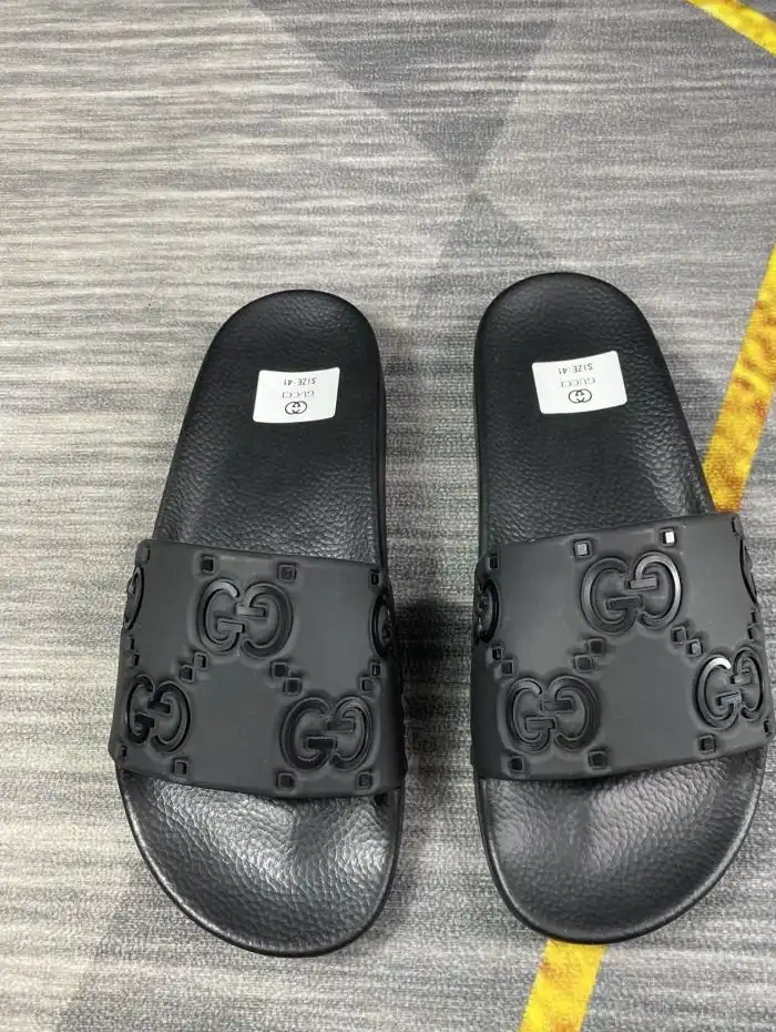 hype Gucci Slippers