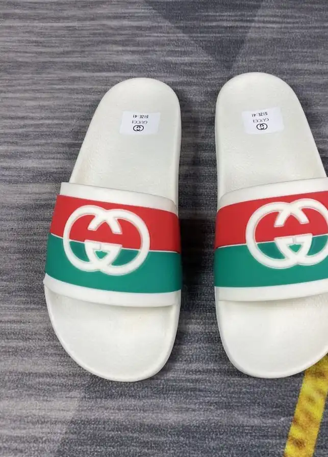 hype Gucci Slippers