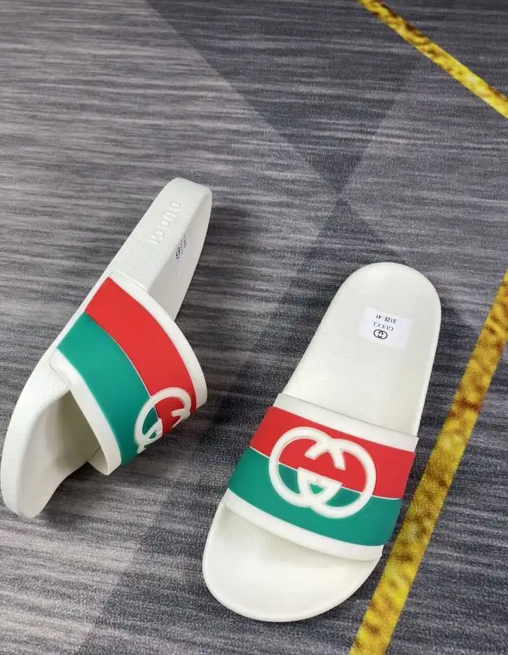 hype Gucci Slippers