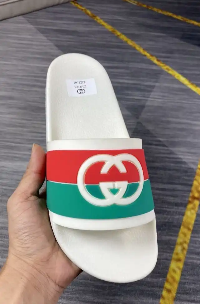 hype Gucci Slippers