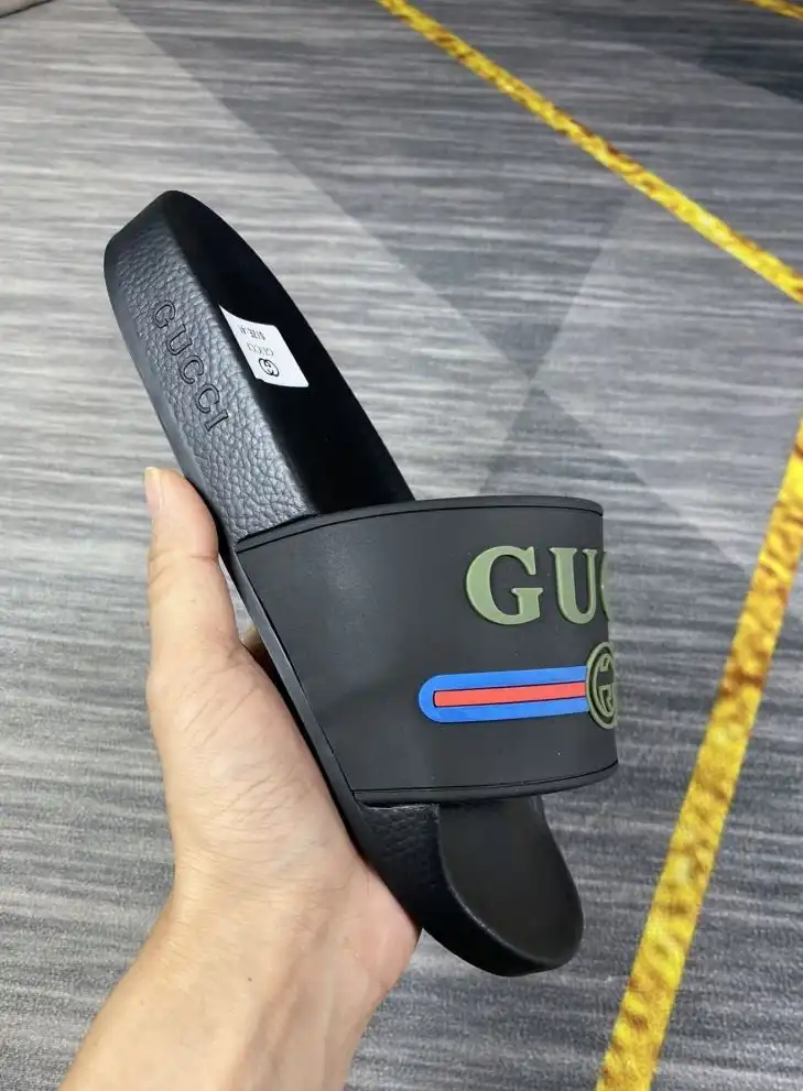 hype Gucci Slippers