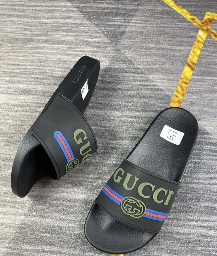 hype Gucci Slippers