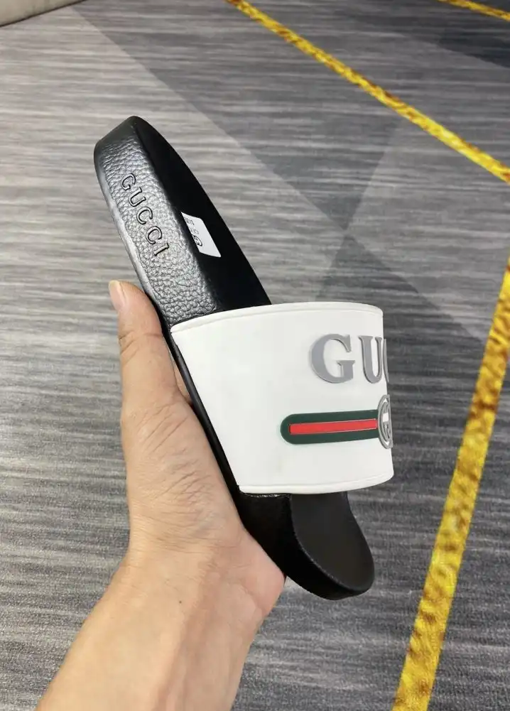 hype Gucci Slippers