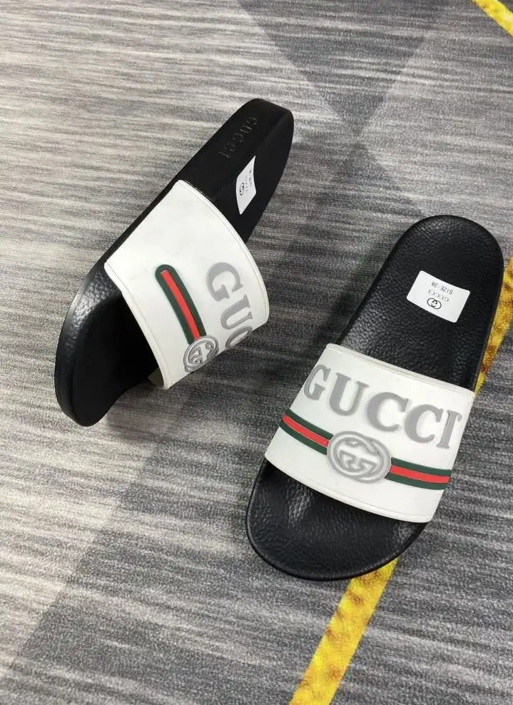 hype Gucci Slippers