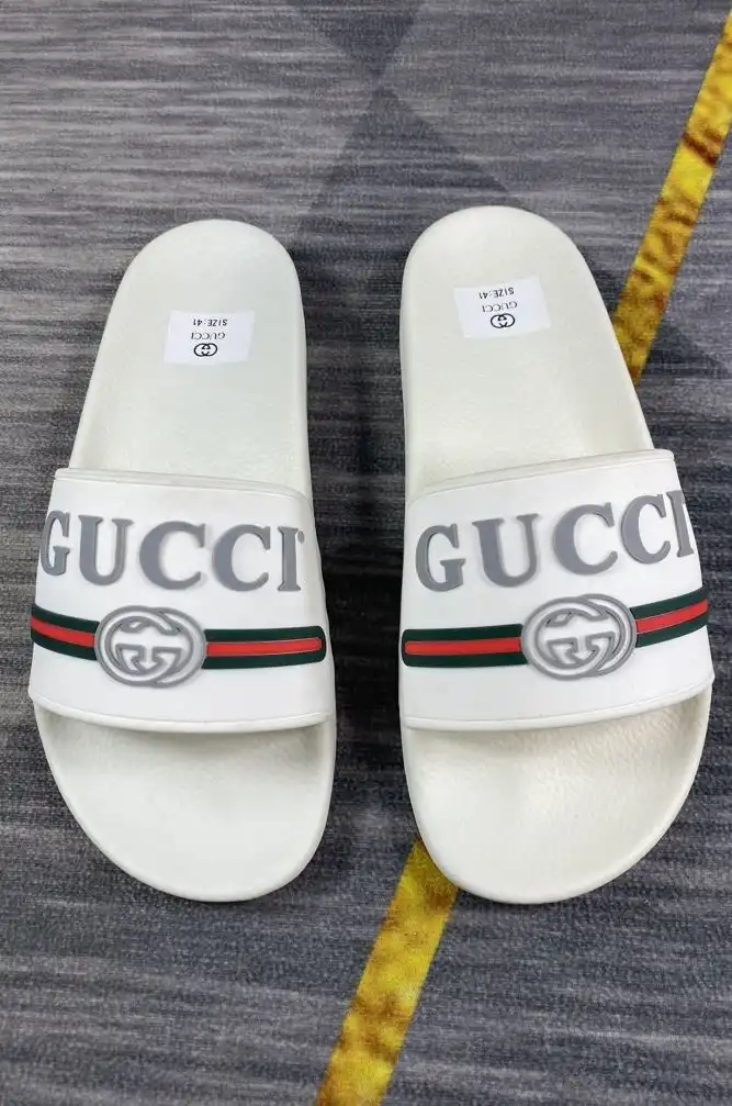 hype Gucci Slippers