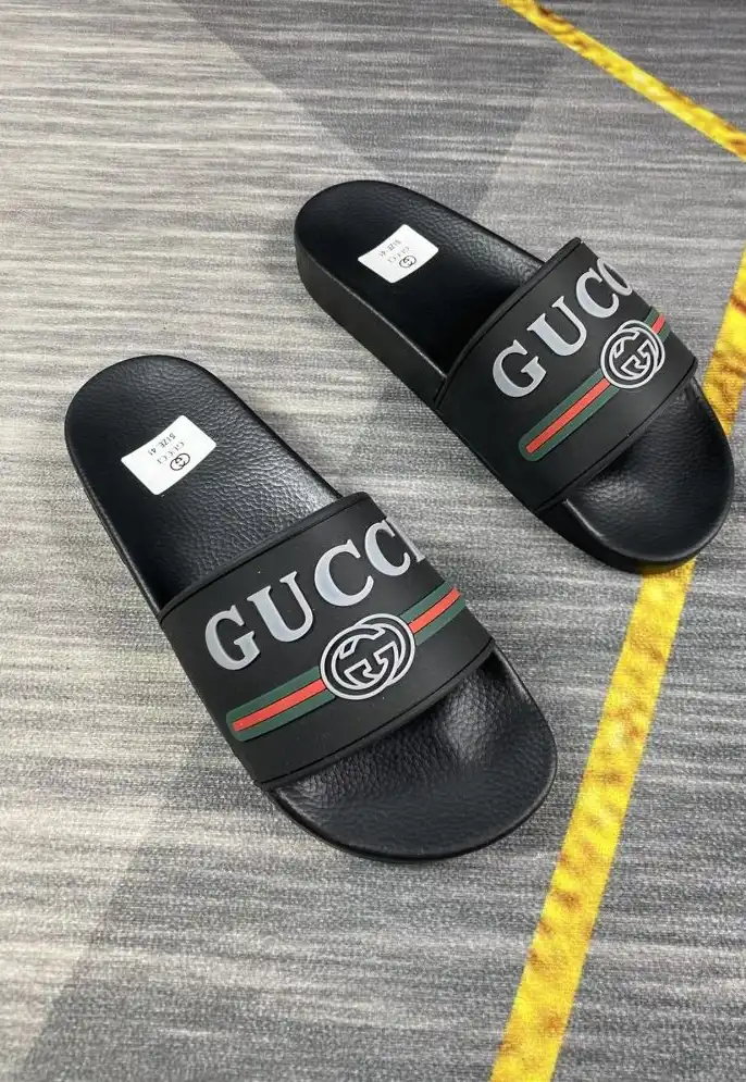 hype Gucci Slippers