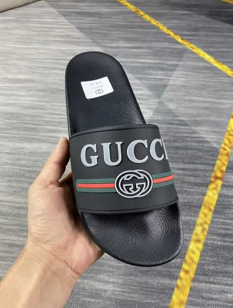 hype Gucci Slippers