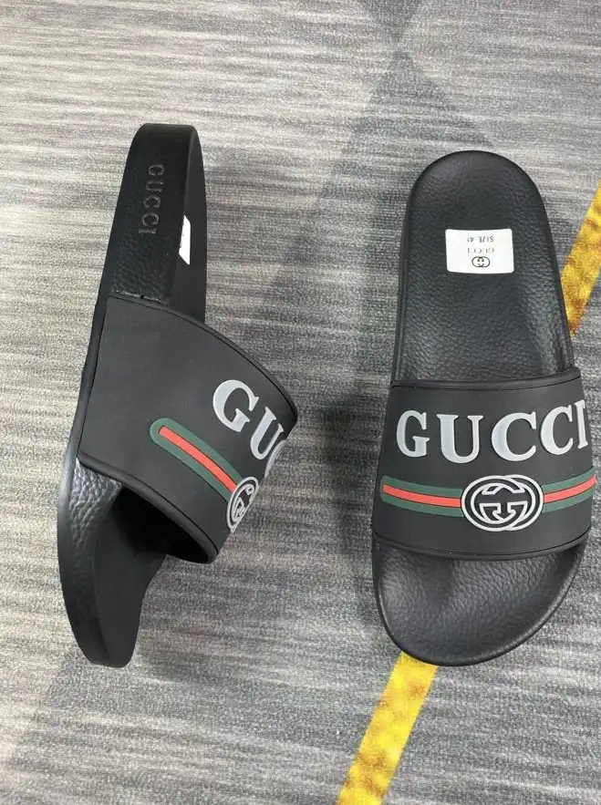 hype Gucci Slippers