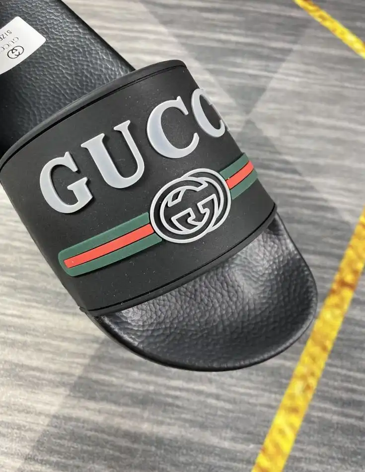 hype Gucci Slippers