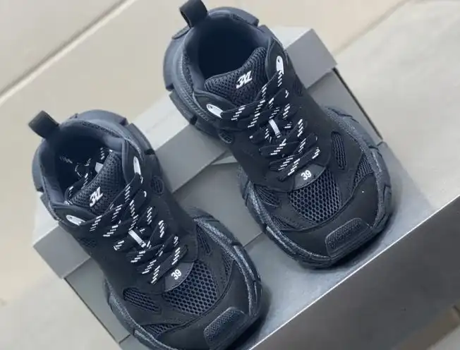 hype Balenciaga Sneakers