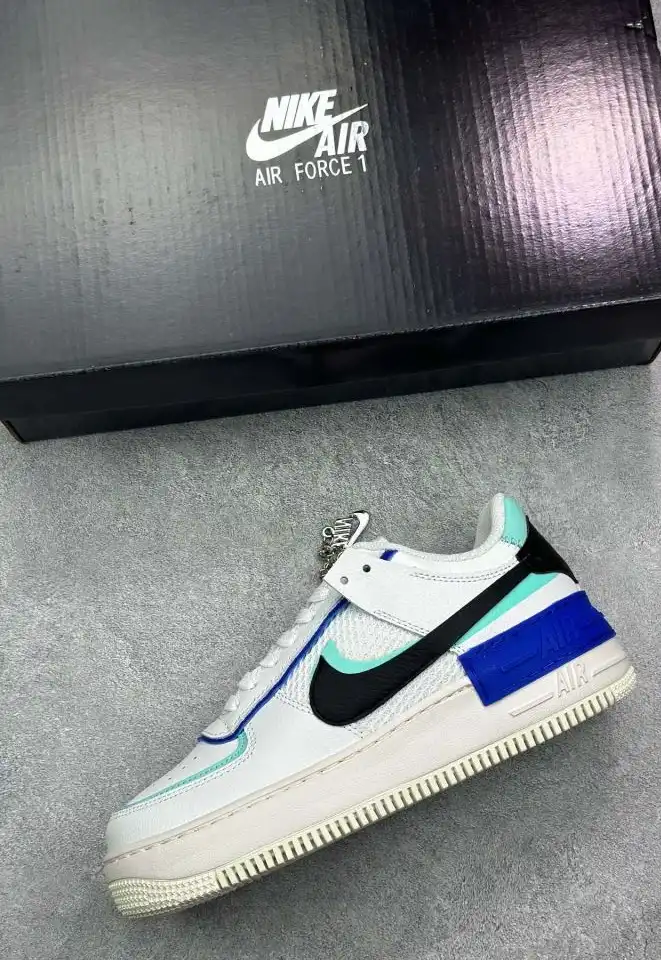 hype Nike Sneakers