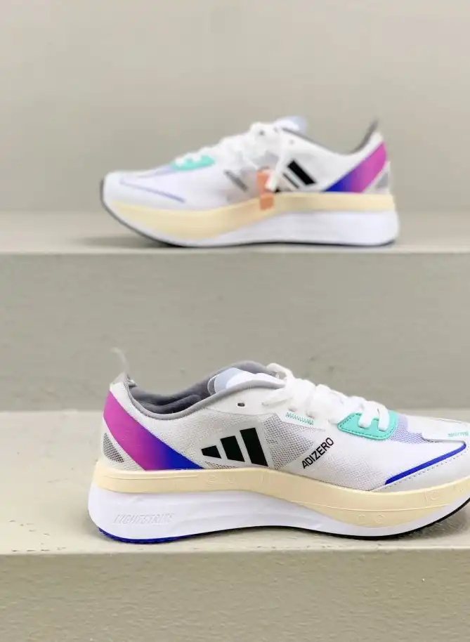 hype Adidas Sneakers