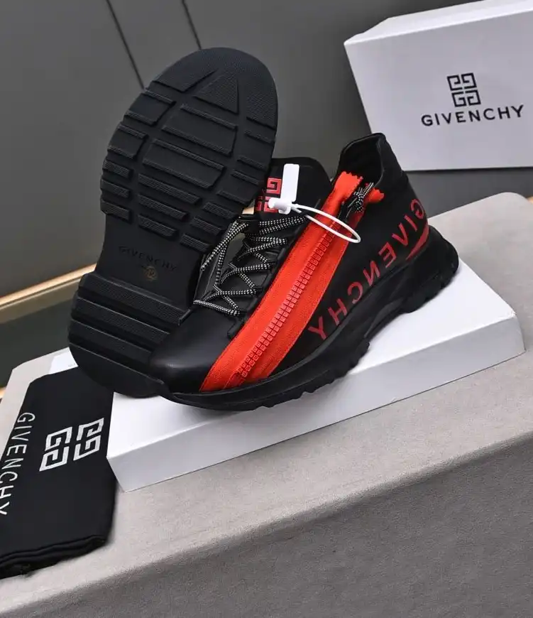 hype Givenchy Sneakers