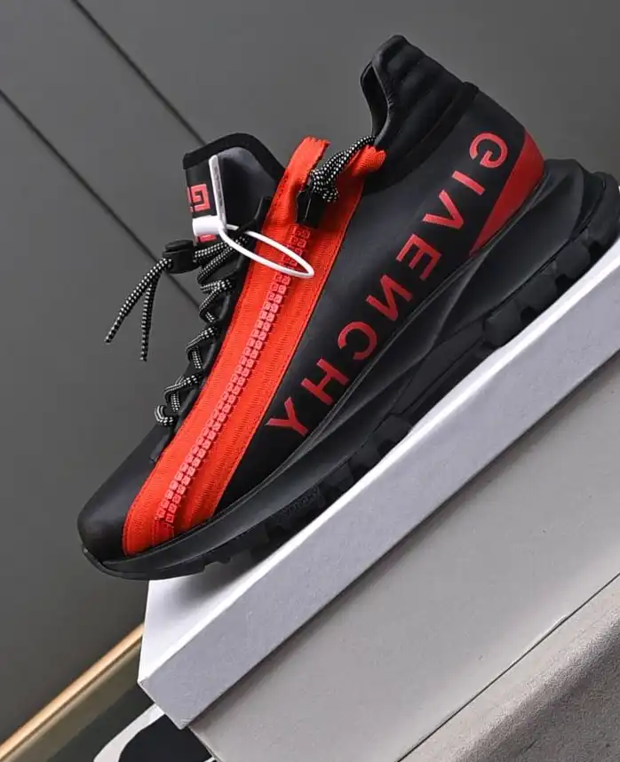 hype Givenchy Sneakers