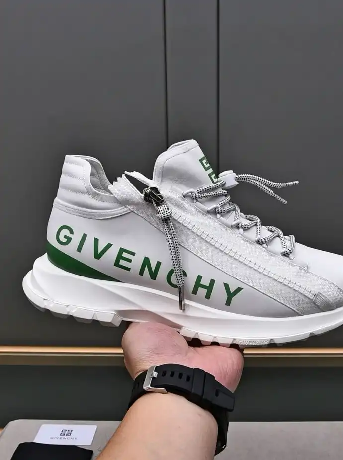 hype Givenchy Sneakers