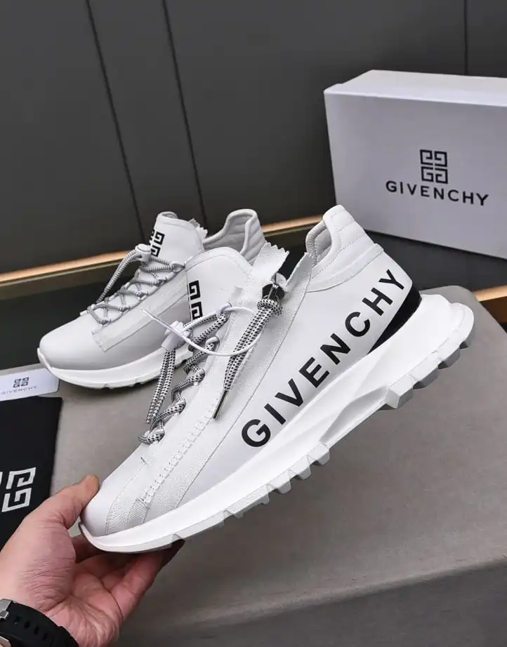 hype Givenchy Sneakers