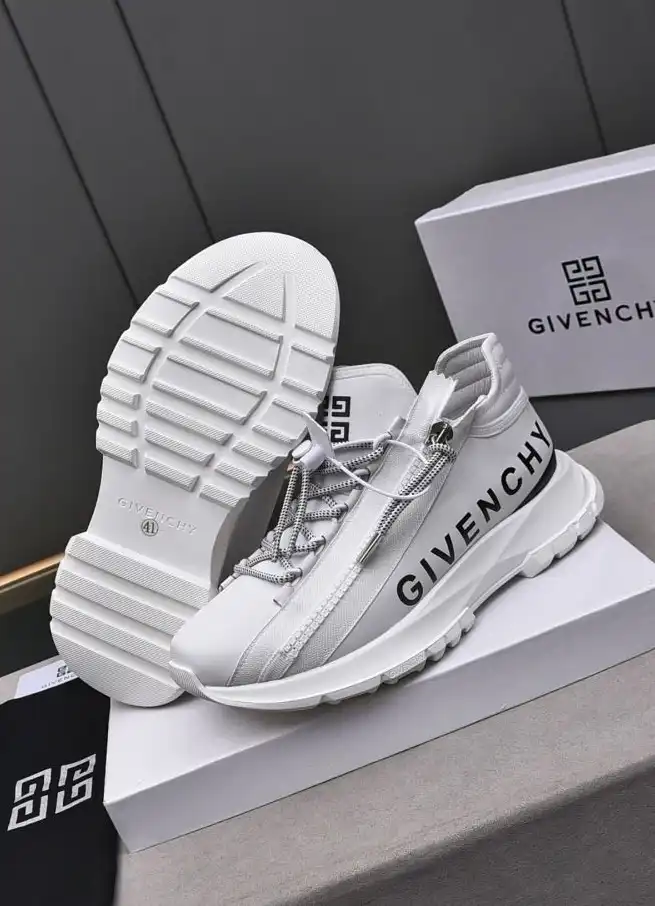 hype Givenchy Sneakers