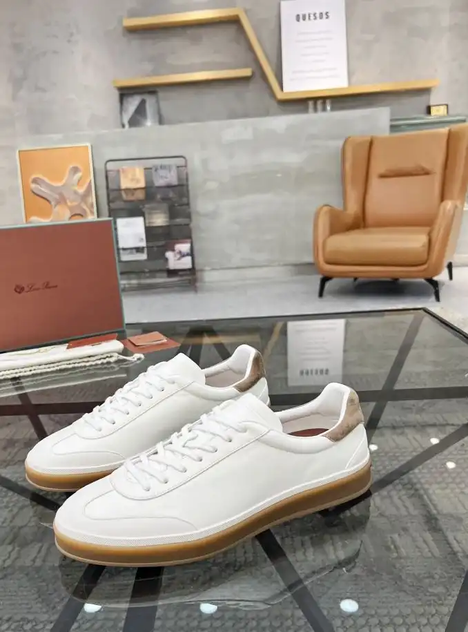 hype Louis Vuitton Sneakers