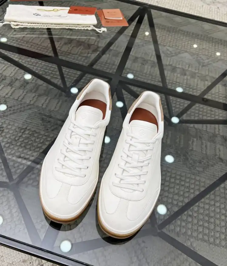 hype Louis Vuitton Sneakers