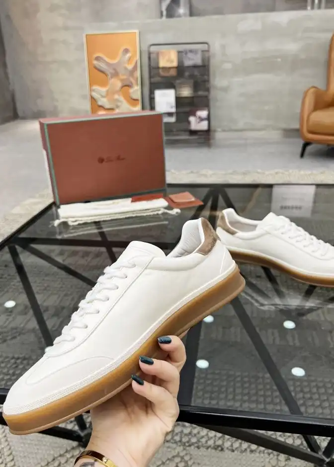 hype Louis Vuitton Sneakers