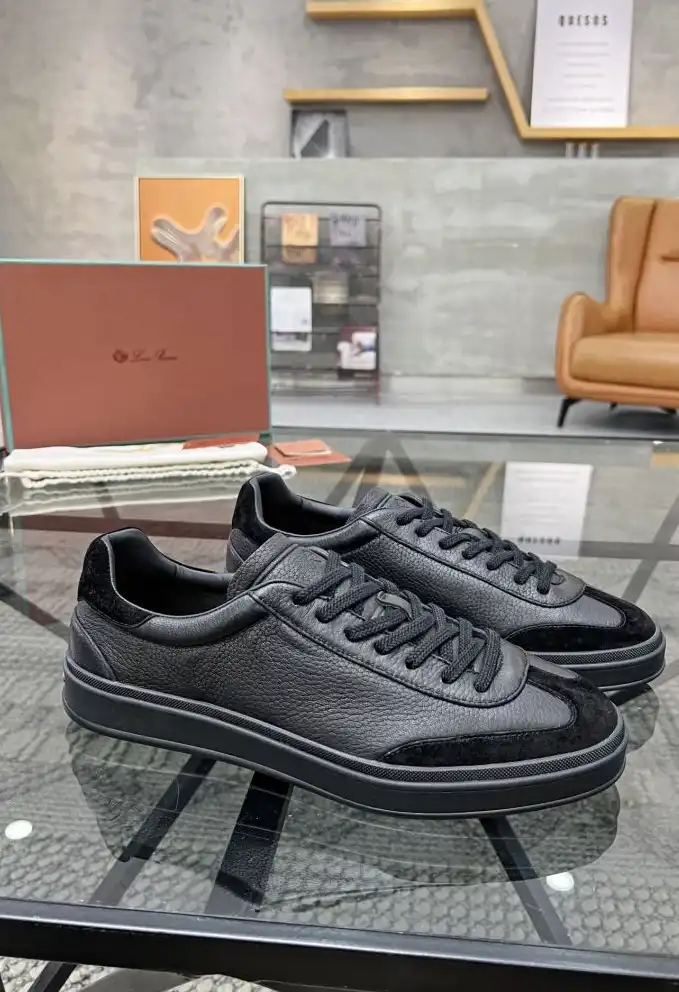 hype Louis Vuitton Sneakers