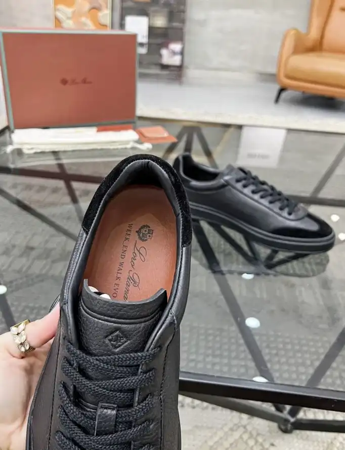 hype Louis Vuitton Sneakers