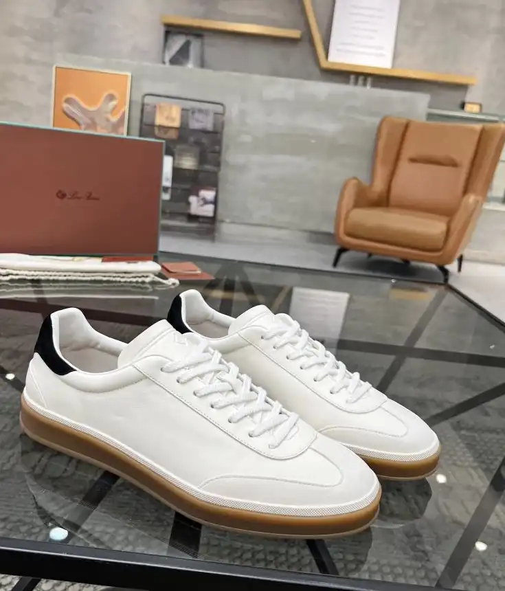 hype Louis Vuitton Sneakers