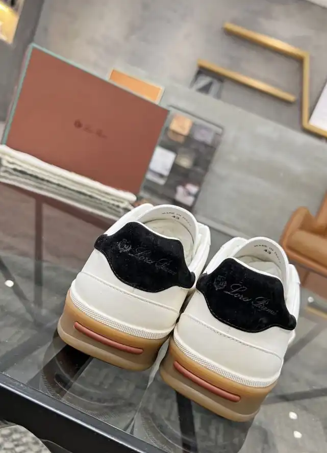 hype Louis Vuitton Sneakers