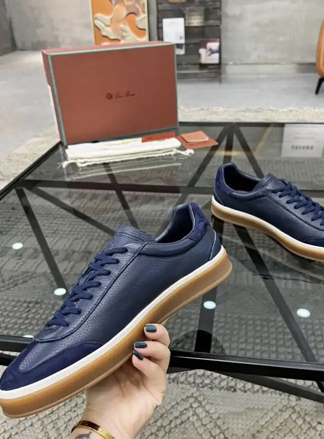 hype Louis Vuitton Sneakers