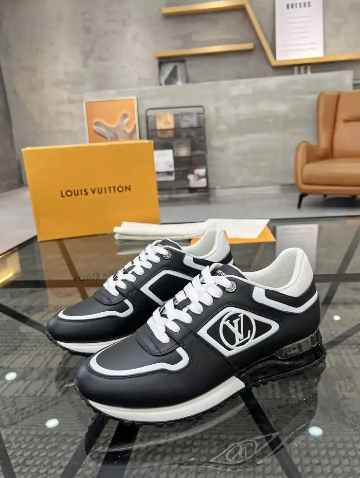 hype Louis Vuitton Sneakers