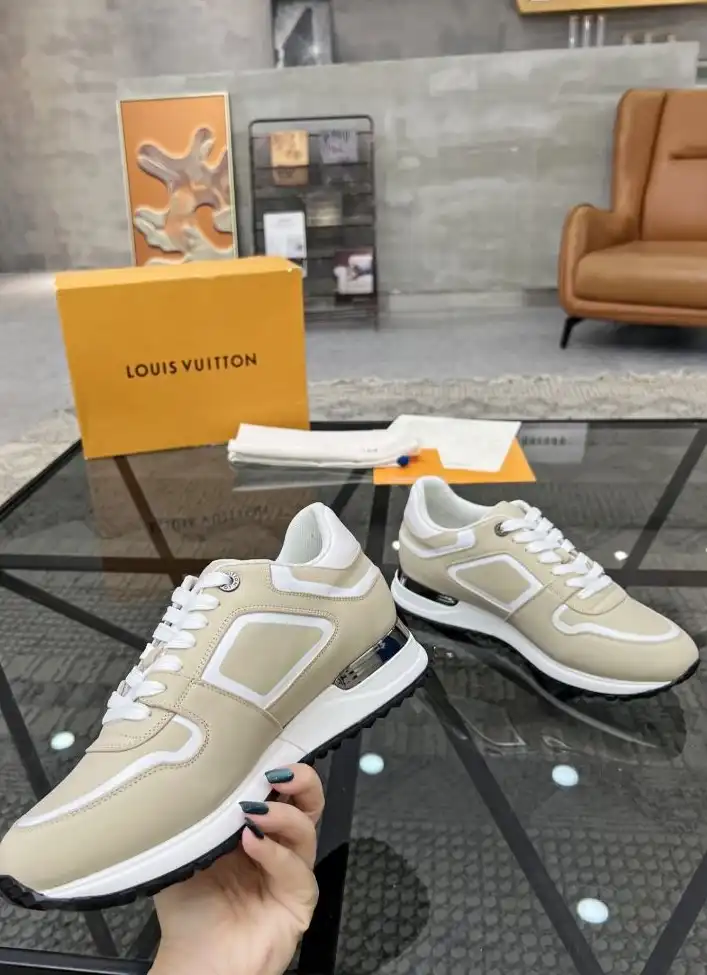 hype Louis Vuitton Sneakers