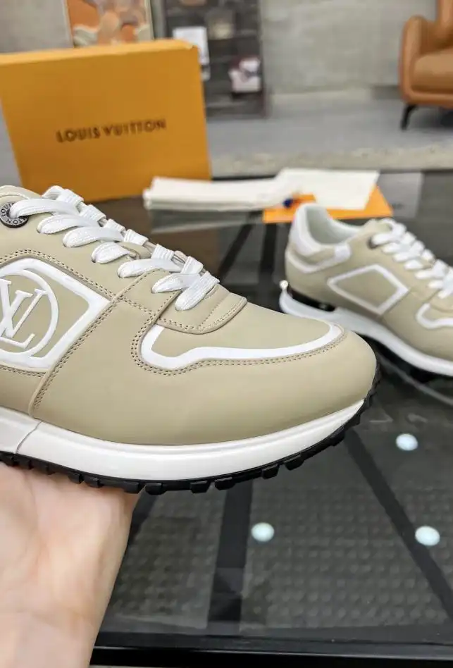 hype Louis Vuitton Sneakers