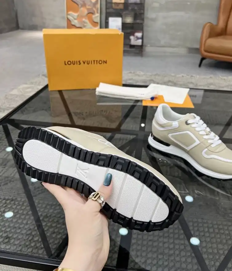 hype Louis Vuitton Sneakers