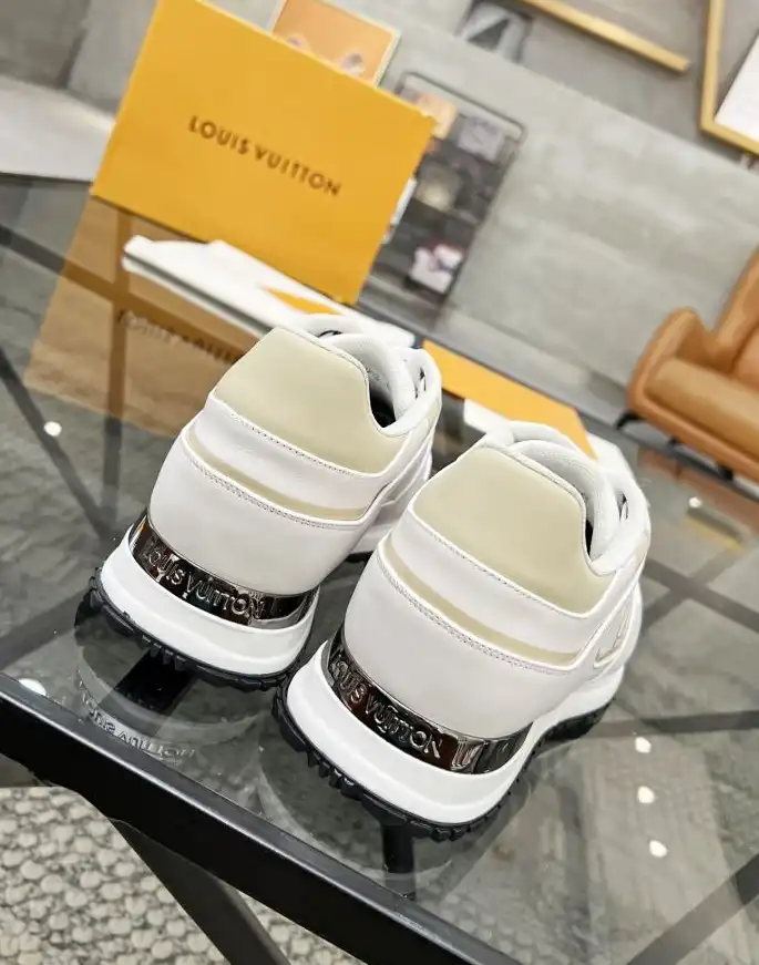 hype Louis Vuitton Sneakers