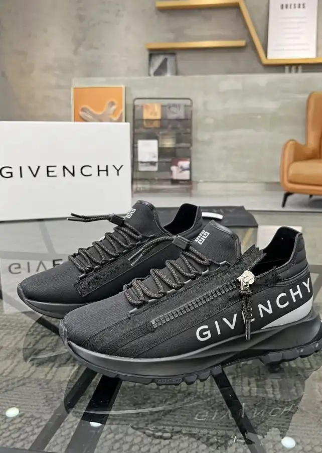 hype Givenchy Sneakers