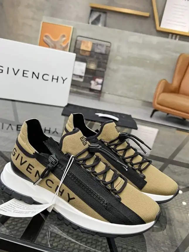 hype Givenchy Sneakers