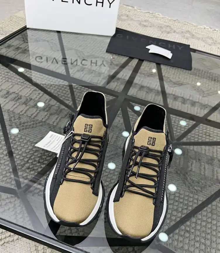 hype Givenchy Sneakers